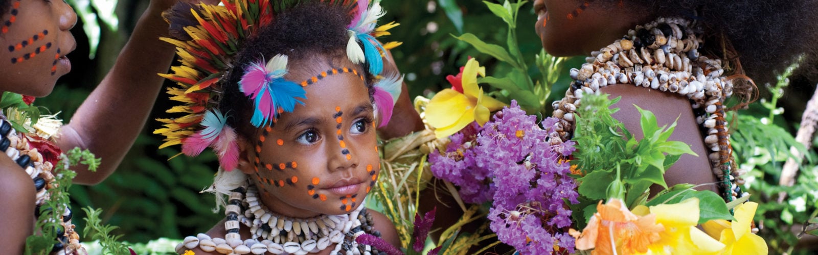 tufi-young-girl-papua-new-guinea